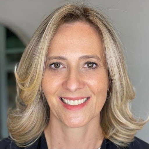 Dra. Evelyn Parolina