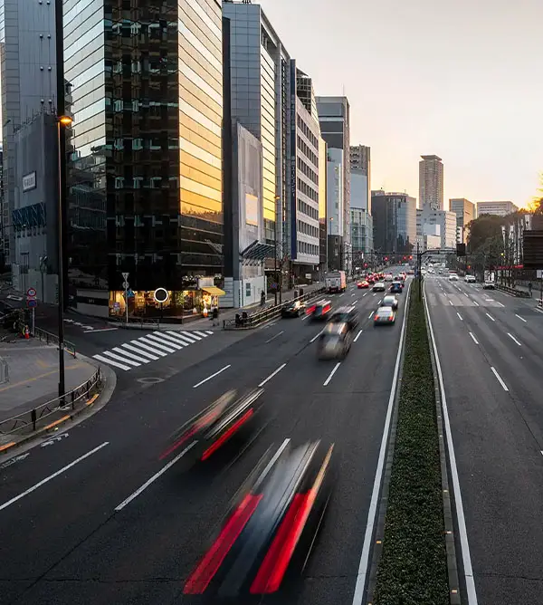 avenida Vergueiro com carros passando. consultório na Vergueiro