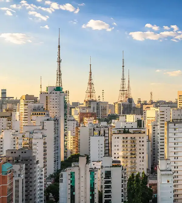 foto dos prédios do Paraíso, antenas de tv. Prédios com consultórios no Paraíso