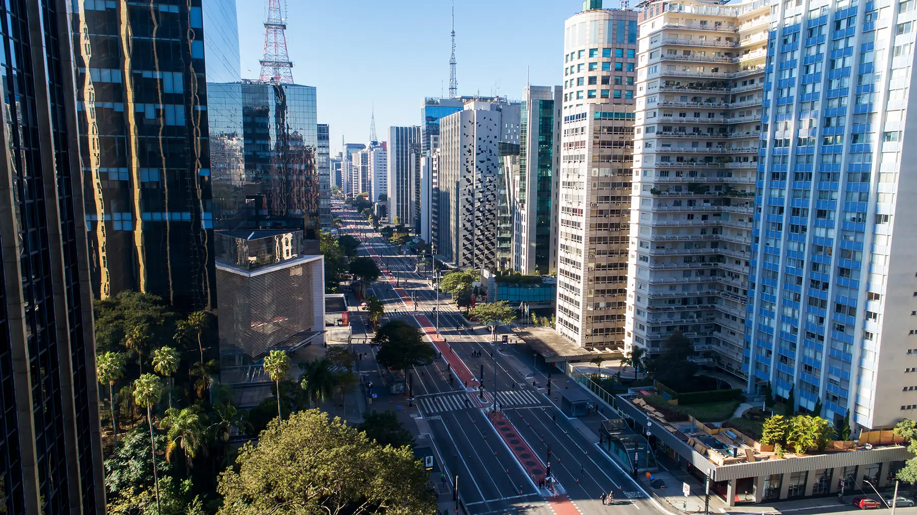 imagem aérea da Avenida Paulista, mostrando consultório próximo da Avenida Paulista